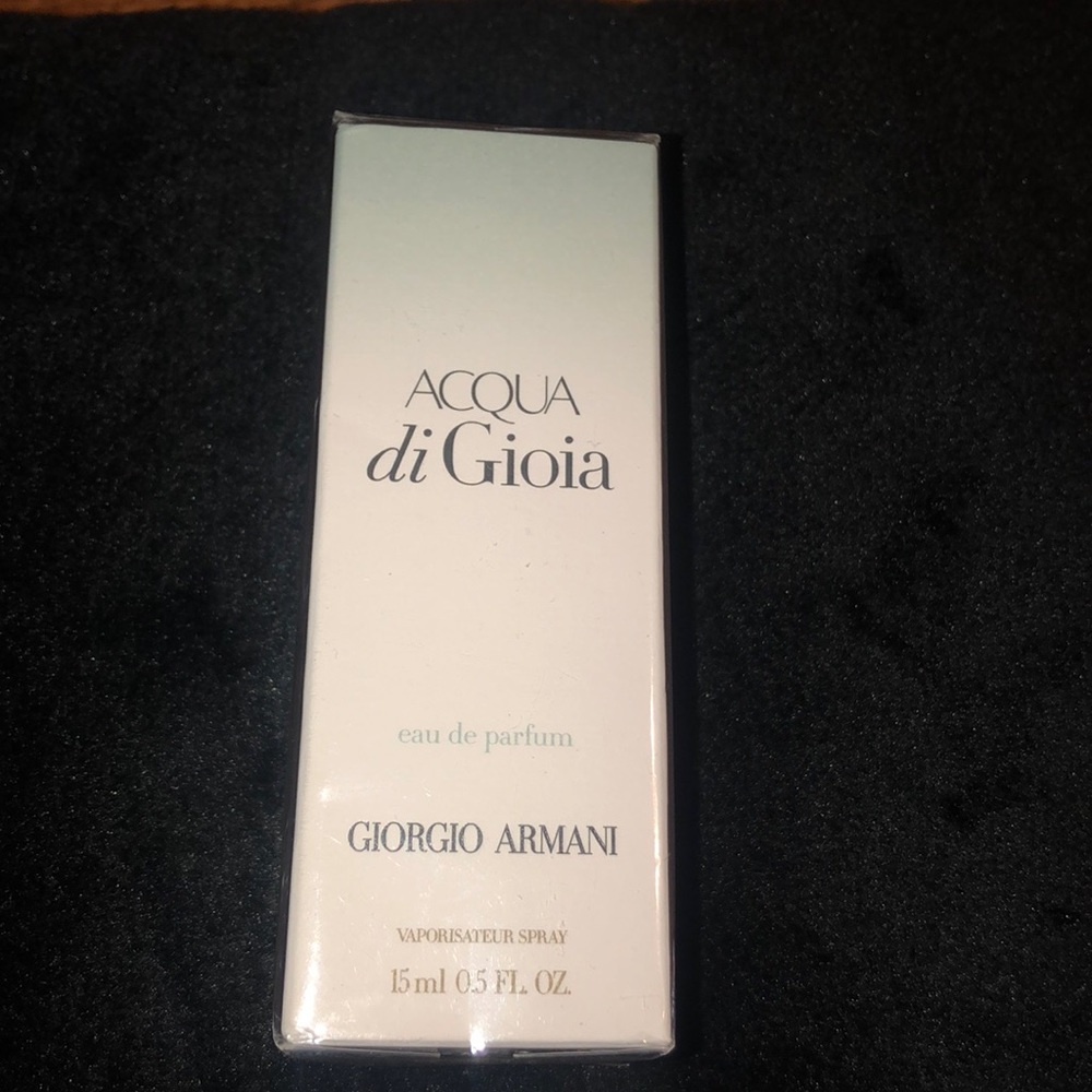 - Giorgio Armani( Acqua(New)
